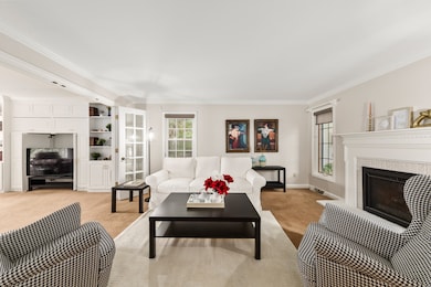 8266 S Country Club Cir, Franklin, WI 53132 - photo 5