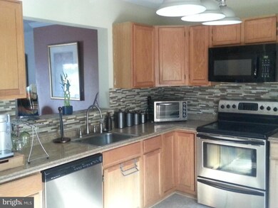 3643 Silver Spruce Cir, Burtonsville, MD 20866 - photo 7