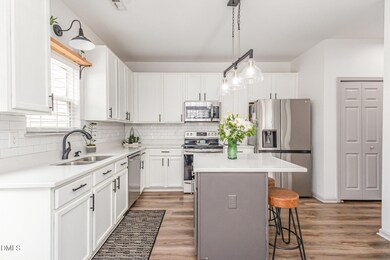 212 Cline Falls Dr, Holly Springs, NC 27540 - photo 3