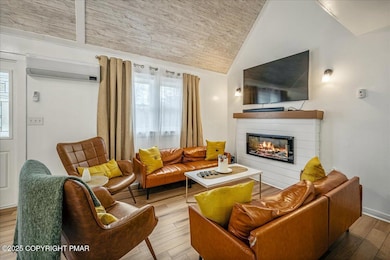 18-HomeView_Media-1591_Clover_Rd