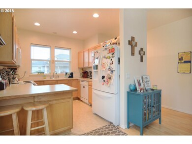 911 N 1st St, Creswell, OR 97426 - photo 6