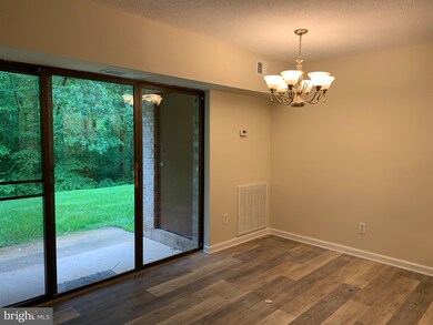 11617 Stoneview Square unit 1B, Reston, VA 20191 - photo 7