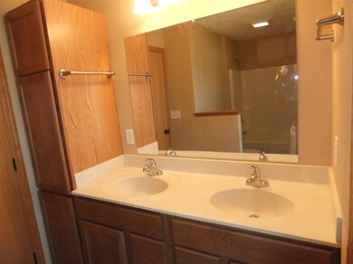 220 Genesis Dr, Evansville, WI 53536 - photo 6