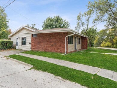 1203 Monroe Dr, Newton, IA 50208 - photo 3