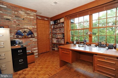 7307 Park Terrace Dr, Alexandria, VA 22307 - photo 3