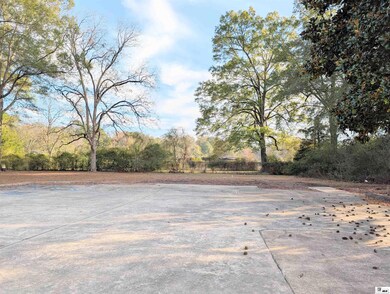 644 E Jefferson Ave, Bastrop, LA 71220 - photo 2
