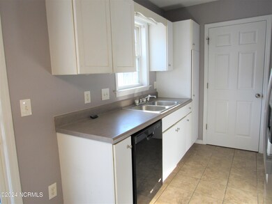 151 Settlers Cir, Jacksonville, NC 28546 - photo 5