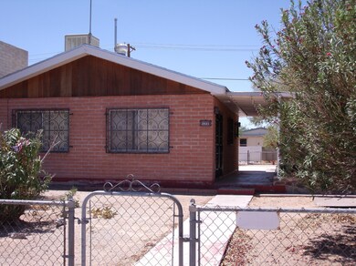 2821 W Quail Rd 003