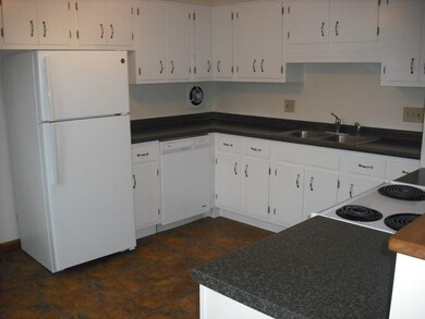 528 Marlboro St, Keene, NH 03431 - photo 7