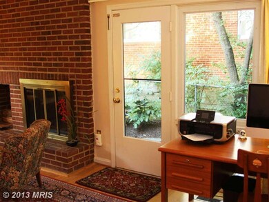 10815 Maple St, Fairfax, VA 22030 - photo 7