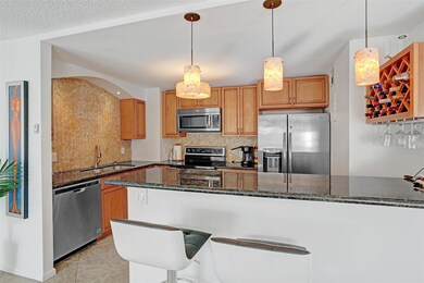 The Warwick Condominium unit 3G, Fort Lauderdale, FL 33308 - photo 4