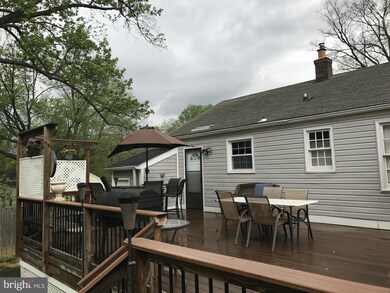 10823 Crest St, Fairfax, VA 22030 - photo 5