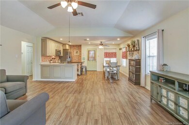 Living/Kitchen