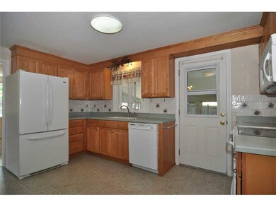 14 Valley View Dr, Greenville, RI 02828 - photo 4