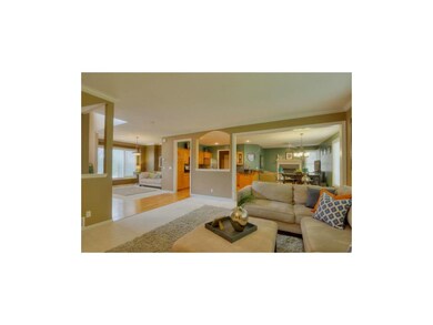 Open & spacious floor plan.