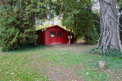 Outbuilding (24x20), perfect for a workshop.