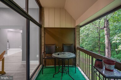 1664 Parkcrest Cir unit 300, Reston, VA 20190 - photo 6