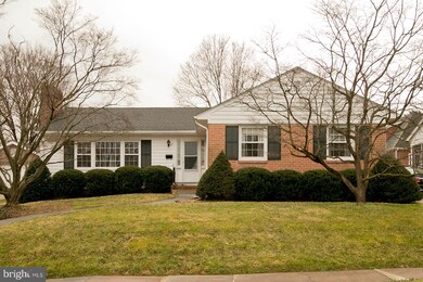 411 W Monmouth St, Winchester, VA 22601 - photo 2