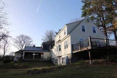 9 Cherry St, Greenfield, MA 01301 - photo 3