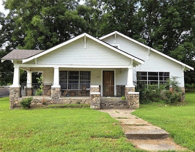Front of home with large front porch