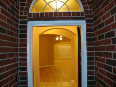 16106 Maplewick Dr, Tomball, TX 77377 - photo 2