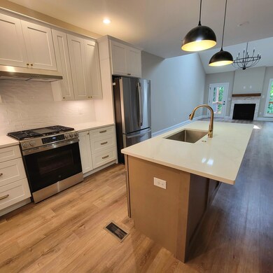 240 Sugartree Ln, Versailles, KY 40383 - photo 4