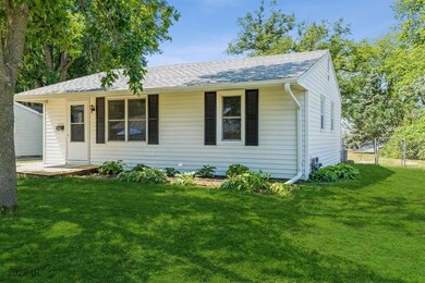 701 E 25th St S, Newton, IA 50208 - photo 4