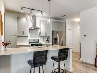 5718 Mccommas Blvd unit 202, Dallas, TX 75206 - photo 6