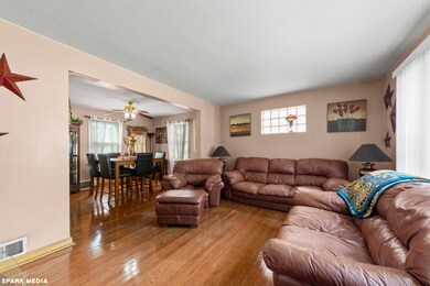 748 Norfolk Ave, Westchester, IL 60154 - photo 2