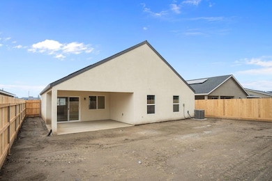 1354 N Camelot St unit Brs 25, Porterville, CA 93257 - photo 4