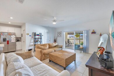 4255 Southern Vista Loop, Saint Cloud, FL 34772 - photo 6