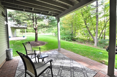 2 Templeton Ct, Avon, CT 06001 - photo 6