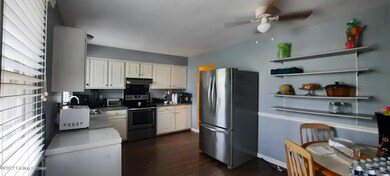 9332 Fairground Rd, Louisville, KY 40291 - photo 2