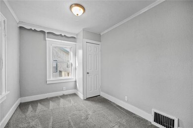 1608 48th St, Des Moines, IA 50310 - photo 5