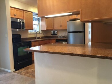 Kitchen-Lots of counter space and room for counter