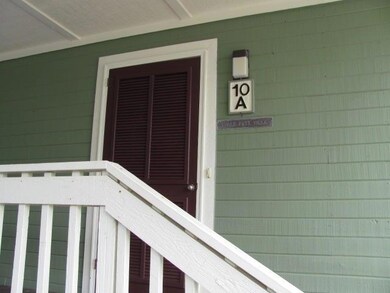 10A Mariners Walk - Front Door