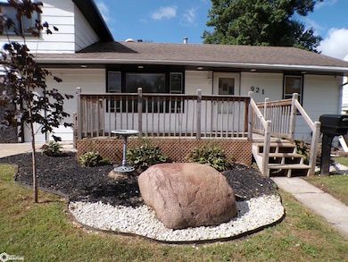 921 S 10th Ave, Marshalltown, IA 50158 - photo 2