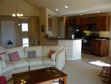 35 Corner Stone Way unit 28, Fitchburg, WI 53711 - photo 3