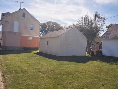 2313 E 32nd St, Lorain, OH 44055 - photo 3
