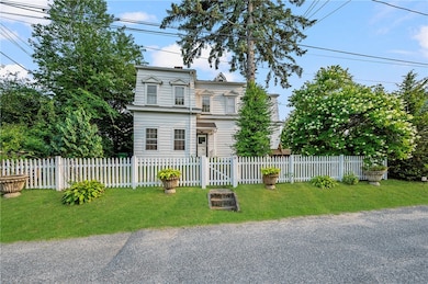 10 Hendricks St, Wakefield, RI 02879 - photo 4