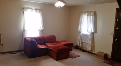 412 E Maple St, Washington, IN 47501 - photo 4