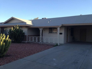 10001 W Tarrytown Ave, Sun City, AZ 85351 - photo 2