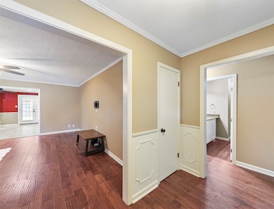 2825 Del Monte Ave, Bay City, TX 77414 - photo 3