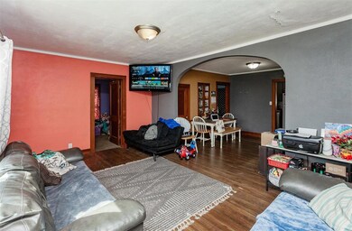 1715 W 2nd St, Perry, IA 50220 - photo 4