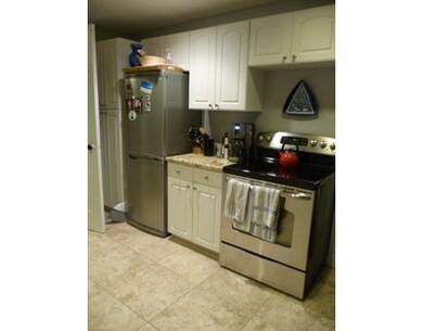 45 Garrison Rd unit B, Brookline, MA 02445 - photo 3