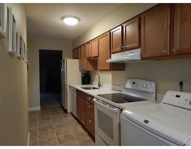 60 Robinridge Rd, Chicopee, MA 01022 - photo 4