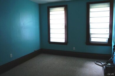 2326 N Lehigh Ave, Whitehall, PA 18052 - photo 7