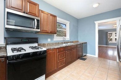 1723 W 2nd St, Perry, IA 50220 - photo 3