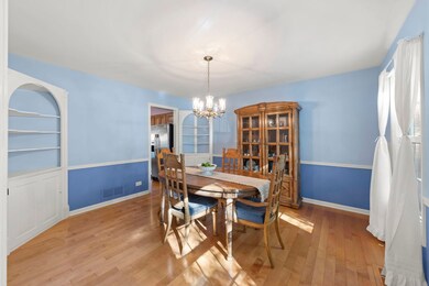 1625 Indian Knoll Rd, Naperville, IL 60565 - photo 5