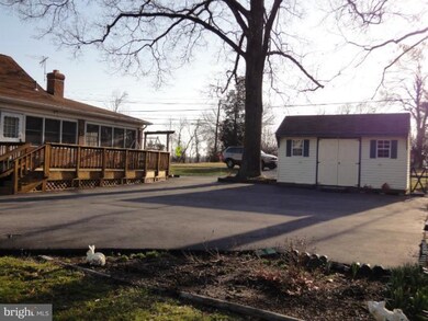 6701 Brooklyn Bridge Rd, Laurel, MD 20707 - photo 5